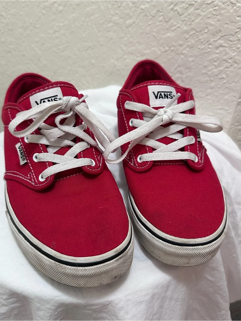 Vans Authentic Red Canvas Lace-Up Sneakers Women’s Size US Youth 6 Unisex